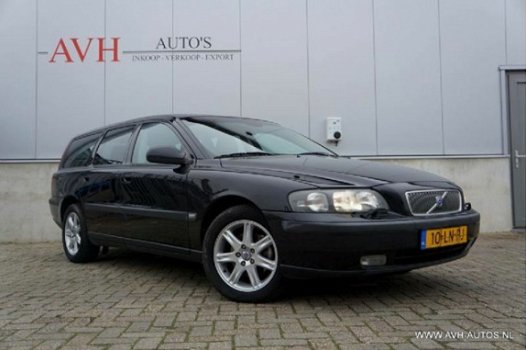 Volvo V70 - 2.4 d5 edition II - 1