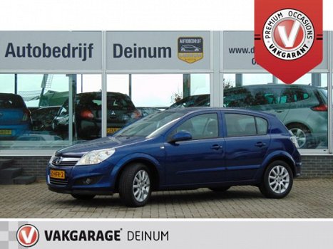 Opel Astra - 1.6I-16V TEMPTATION, Navi, Airco, Cruise Cont, etc.. Dealer Onderhouden - 1