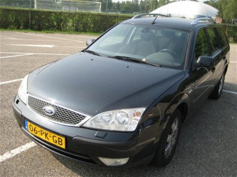 Ford Mondeo Wagon - 2.0-16V Futura - 1