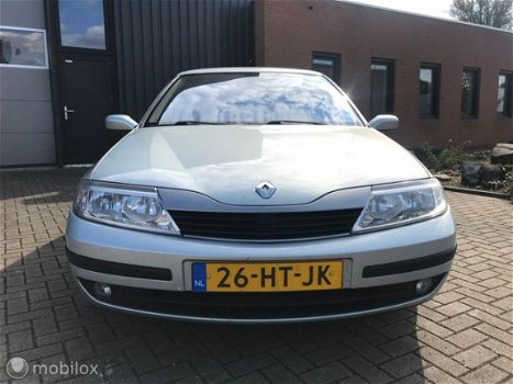 Renault Laguna - II 2.0-16V IDE Initiale - 1