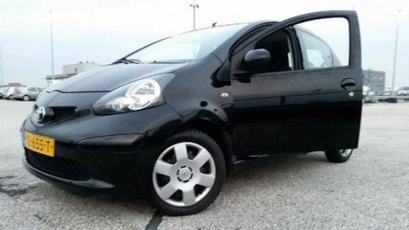 Toyota Aygo - 1.0/AIRCO/Elektra pakket/Nw Apk/Garantie - 1