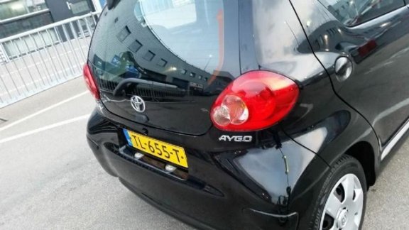 Toyota Aygo - 1.0/AIRCO/Elektra pakket/Nw Apk/Garantie - 1