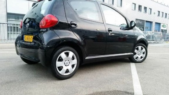 Toyota Aygo - 1.0/AIRCO/Elektra pakket/Nw Apk/Garantie - 1