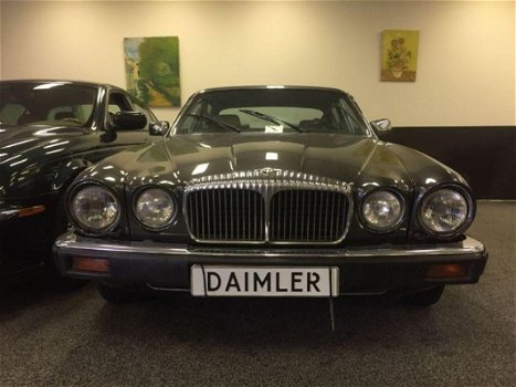 Daimler Double Six - 5.3 V12 VandenPlas - 1