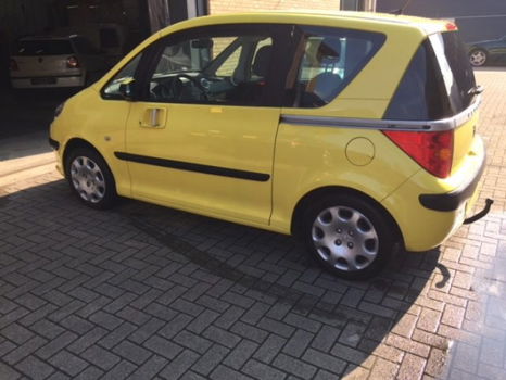 Peugeot 1007 - hoge instap, met APK tm 21-08-2020 - 1