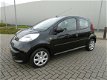 Peugeot 107 - 1.0-12V XS 5 Deurs Zwart Apk 04-09-2019 - 1 - Thumbnail