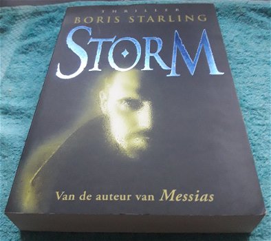 Spannende thriller (over seriemoordenaar) Storm van Boris Starling - 1