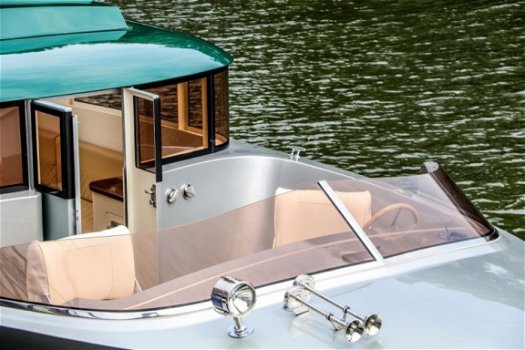 Waterdream Limousine Tender - 7