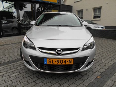 Opel Astra - 1.6CDTI Design Edition navi / camera - 1