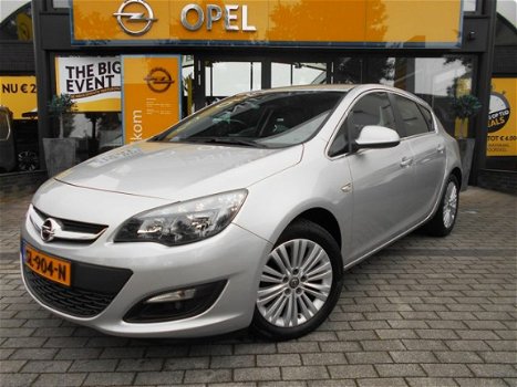 Opel Astra - 1.6CDTI Design Edition navi / camera - 1