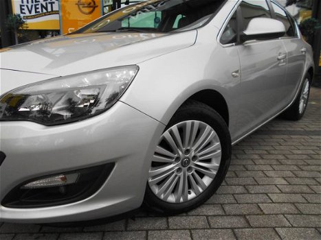 Opel Astra - 1.6CDTI Design Edition navi / camera - 1