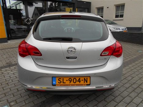 Opel Astra - 1.6CDTI Design Edition navi / camera - 1