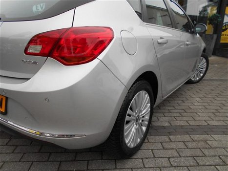 Opel Astra - 1.6CDTI Design Edition navi / camera - 1