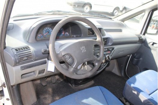 Peugeot Expert - 220C 1.9D AVANTAGE Excl. BTW radio cd speler, elektrische ramen, trekhaak, rechter - 1