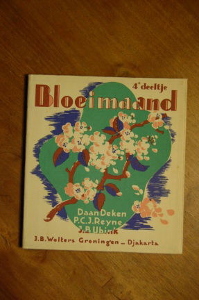 Bloeimaand, 4e deeltje Merelslag - nr. 1