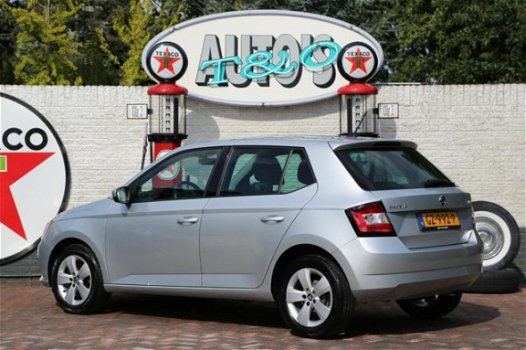 Skoda Fabia - 1.0 Style Cl. Contr, CC, NL auto met NAP - 1