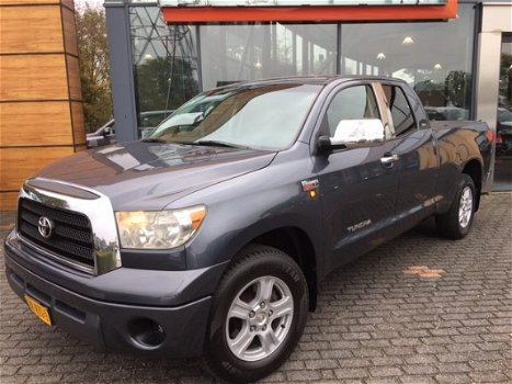 Toyota Tundra - 5.7V8 DUBBEL CAB 6 PERS VAN - 3500 kg trek - LPG G3 - NAVI - AUT - CRUISE - € 17.495 - 1