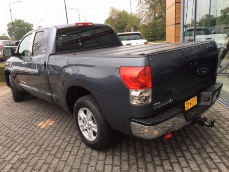 Toyota Tundra - 5.7V8 DUBBEL CAB 6 PERS VAN - 3500 kg trek - LPG G3 - NAVI - AUT - CRUISE - € 17.495 - 1