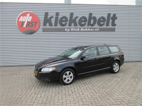 Volvo V70 - 2.4 D5 KINETIC - 1