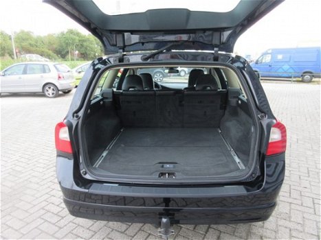 Volvo V70 - 2.4 D5 KINETIC - 1