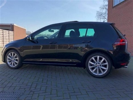 Volkswagen Golf - 1.4 TSI Highline aut pan navi 150pk - 1