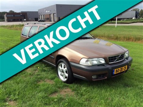 Volvo V70 - XC 2.5 T AWD NWE APK HANDBAK PLAATJE - 1