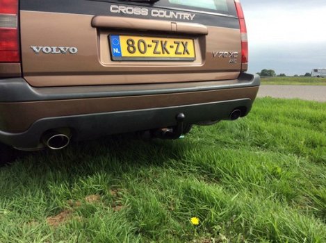 Volvo V70 - XC 2.5 T AWD NWE APK HANDBAK PLAATJE - 1