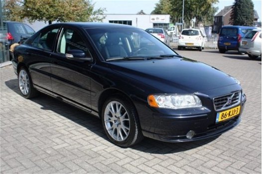 Volvo S60 - 2.4 DRIVERS EDITION LEDER / NAVI RIJKLAAR INCL 6 MND BOVAG - 1