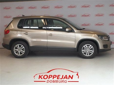 Volkswagen Tiguan - 1.4 TSI Comfort&Design Navigatie Cruise control, - 1