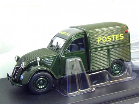 1:32 UH Citroen 2CV AZU La Poste 