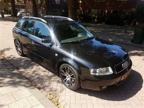 Audi A4 Avant - 2.5 TDI Pro Line MT - 1