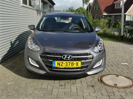 Hyundai i30 Wagon - 100pk Airco I Pdc I Bleutooth - 1