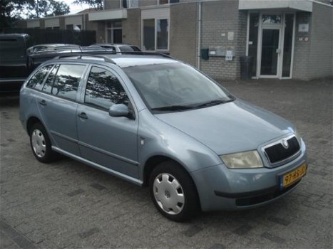 Skoda Fabia Combi - 1.4 Comfort NIEUWE APK - 1