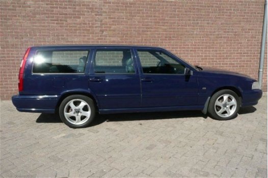 Volvo V70 - 2.4 Europa Exclusive Yongtimer - 1