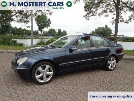 Mercedes-Benz C-klasse - 200 ELEGANCE * LEDER * FULL-OPTIONS * DEALER ONDERHOUDEN * NIEUWE BANDEN - 1