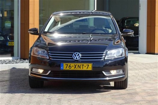 Volkswagen Passat - 1.4 TSI Comfort Executive Line BlueMotion - 1