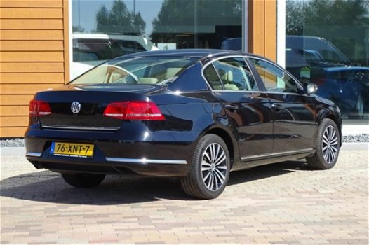 Volkswagen Passat - 1.4 TSI Comfort Executive Line BlueMotion - 1