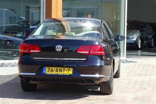 Volkswagen Passat - 1.4 TSI Comfort Executive Line BlueMotion - 1