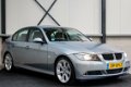 BMW 3-serie - 320i High Executive 150pk M-pakket 2e Eig|NL|DLR|NAVI|Xenon|Clima|18inch|Sportstoelen - 1 - Thumbnail