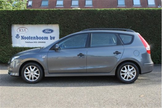 Hyundai i30 Wagon - 1.6 CRDI HP CROSSActive Cool - 1