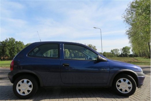 Opel Corsa - 1.4i Swing met Slechts 140000 km - 1