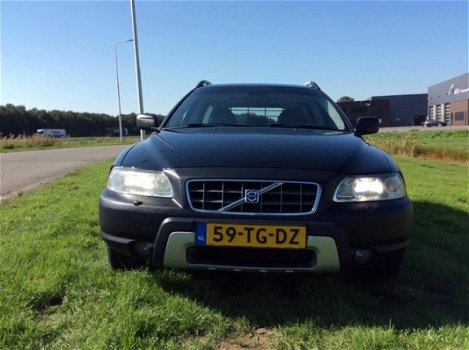 Volvo XC70 - 2.4 D5 Kinetic XENON NAP PARKDIST 1EIG LEER NWE APK - 1