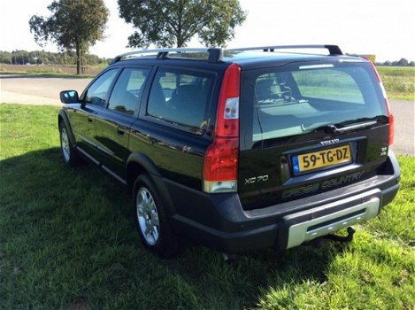 Volvo XC70 - 2.4 D5 Kinetic XENON NAP PARKDIST 1EIG LEER NWE APK - 1