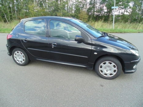 Peugeot 206 - 1.4 Forever nette auto bouwjaar 2007 - 1