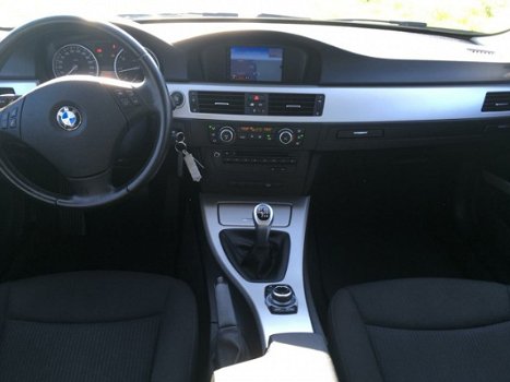 BMW 3-serie Touring - 318I BUSINESS LINE Navi/Clima/Cruise/Xenon - 1