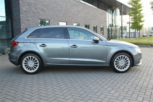 Audi A3 Sportback - 1.4 TFSI Attraction Pro Line plus navigatie/Airco - 1