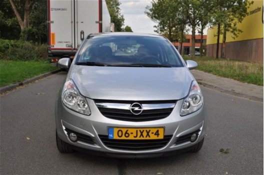 Opel Corsa - 1.3 CDTi Essentia, AIRCO/1 JAAR APK NETTE STAAT - 1