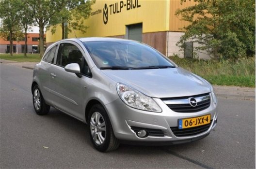 Opel Corsa - 1.3 CDTi Essentia, AIRCO/1 JAAR APK NETTE STAAT - 1