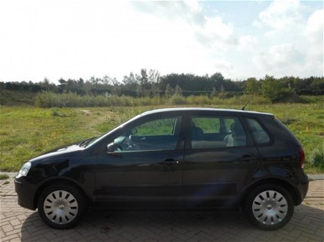 Volkswagen Polo - 1.2-12V Comfortline / NAP / Airco / Cruisecontrol / PDC - 1