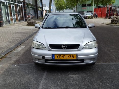 Opel Astra - 1.6-16V Club - 1